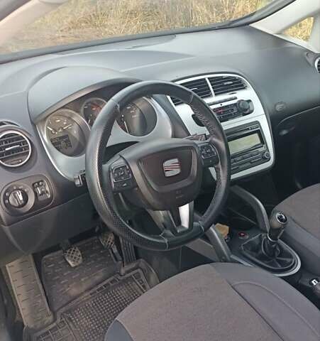 Сеат Altea XL 2011 в Виннице на Automoto.ua Белый Сеат Altea XL, объемом двигателя 1.6 л и пробегом 230 тыс. км за 7499 $, фото 3 на Automoto.ua