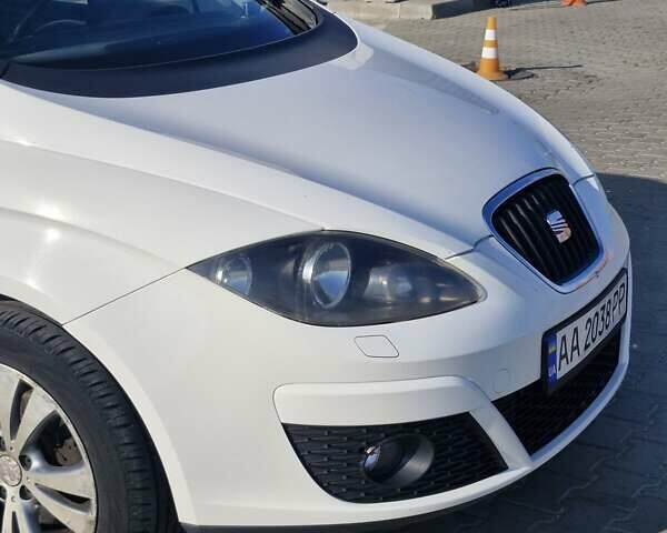 Белый Сеат Altea XL, объемом двигателя 1.8 л и пробегом 175 тыс. км за 7700 $, фото 7 на Automoto.ua