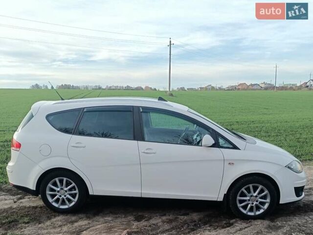 Сеат Altea XL 2011 в Виннице на Automoto.ua Белый Сеат Altea XL, объемом двигателя 1.6 л и пробегом 230 тыс. км за 7499 $, фото 4 на Automoto.ua