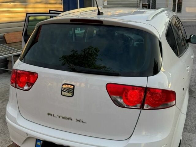 Білий Сеат Altea XL, об'ємом двигуна 1.6 л та пробігом 226 тис. км за 9200 $, фото 8 на Automoto.ua