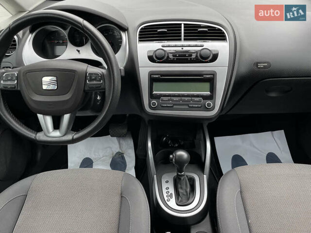 Білий Сеат Altea XL, об'ємом двигуна 1.8 л та пробігом 180 тис. км за 8500 $, фото 21 на Automoto.ua