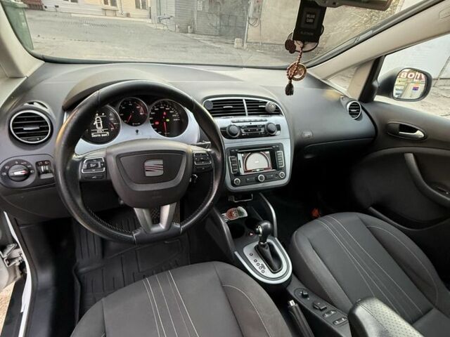 Білий Сеат Altea XL, об'ємом двигуна 1.6 л та пробігом 226 тис. км за 9200 $, фото 2 на Automoto.ua