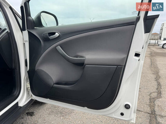 Білий Сеат Altea XL, об'ємом двигуна 1.8 л та пробігом 164 тис. км за 8700 $, фото 66 на Automoto.ua