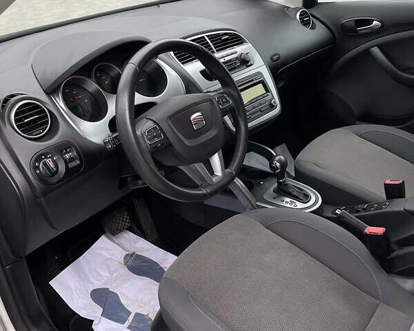 Білий Сеат Altea XL, об'ємом двигуна 1.8 л та пробігом 180 тис. км за 8500 $, фото 16 на Automoto.ua