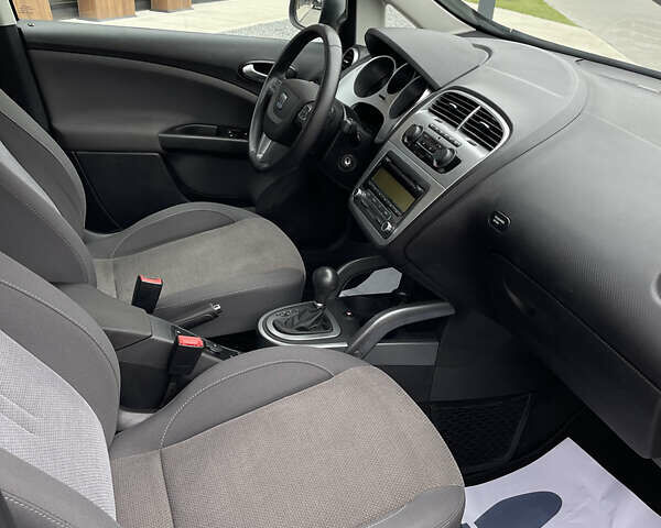 Білий Сеат Altea XL, об'ємом двигуна 1.8 л та пробігом 180 тис. км за 8500 $, фото 20 на Automoto.ua