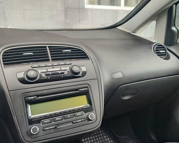 Білий Сеат Altea XL, об'ємом двигуна 1.6 л та пробігом 132 тис. км за 7500 $, фото 27 на Automoto.ua