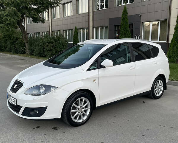 Белый Сеат Altea XL, объемом двигателя 1.4 л и пробегом 55 тыс. км за 9400 $, фото 2 на Automoto.ua