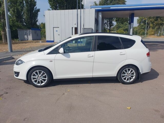 Белый Сеат Altea XL, объемом двигателя 1.6 л и пробегом 240 тыс. км за 7200 $, фото 4 на Automoto.ua