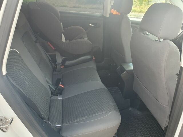 Белый Сеат Altea XL, объемом двигателя 1.6 л и пробегом 240 тыс. км за 7200 $, фото 6 на Automoto.ua