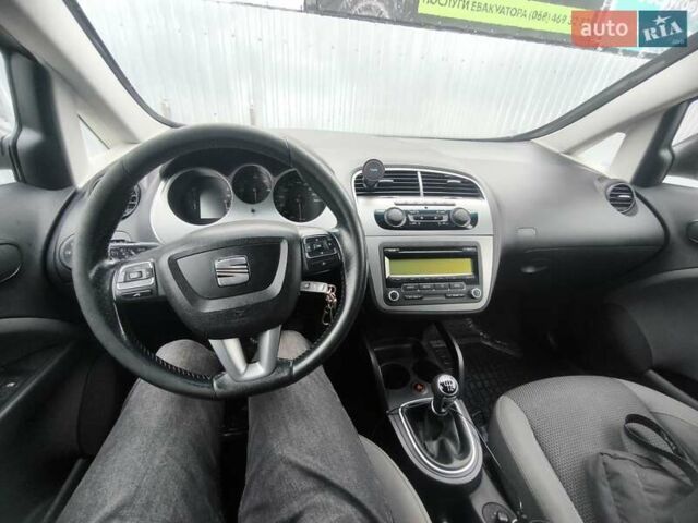 Білий Сеат Altea XL, об'ємом двигуна 1.6 л та пробігом 175 тис. км за 8000 $, фото 5 на Automoto.ua