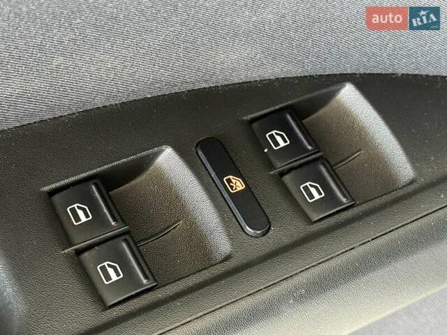 Белый Сеат Altea XL, объемом двигателя 1.6 л и пробегом 98 тыс. км за 9640 $, фото 9 на Automoto.ua