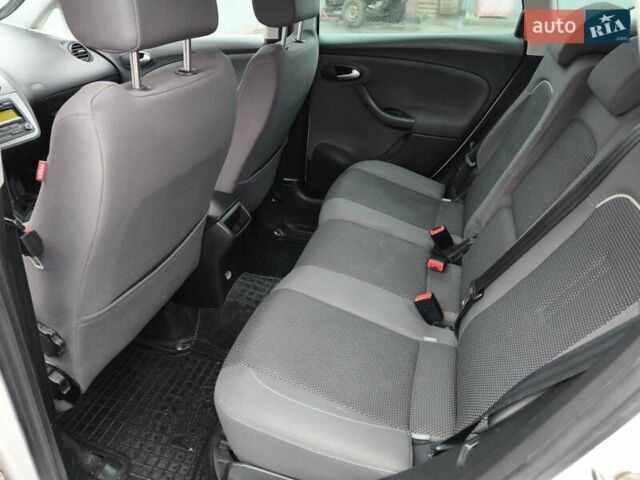 Білий Сеат Altea XL, об'ємом двигуна 1.6 л та пробігом 175 тис. км за 8000 $, фото 3 на Automoto.ua