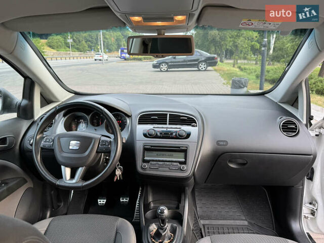Белый Сеат Altea XL, объемом двигателя 1.6 л и пробегом 160 тыс. км за 11300 $, фото 20 на Automoto.ua