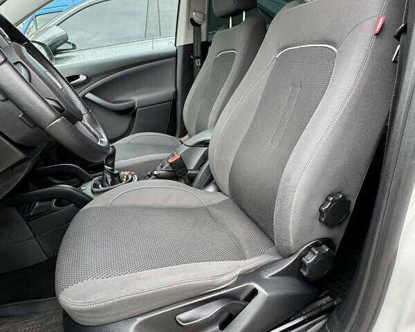Белый Сеат Altea XL, объемом двигателя 1.6 л и пробегом 160 тыс. км за 11300 $, фото 32 на Automoto.ua