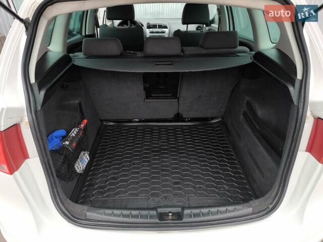 Білий Сеат Altea XL, об'ємом двигуна 1.6 л та пробігом 175 тис. км за 8000 $, фото 10 на Automoto.ua