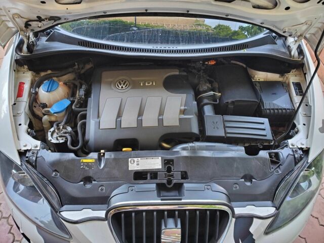 Белый Сеат Altea XL, объемом двигателя 1.6 л и пробегом 98 тыс. км за 9800 $, фото 6 на Automoto.ua