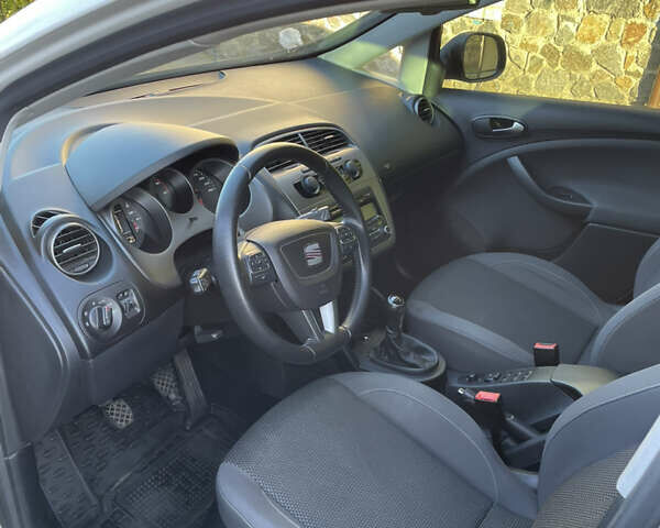 Білий Сеат Altea XL, об'ємом двигуна 1.6 л та пробігом 132 тис. км за 11000 $, фото 8 на Automoto.ua