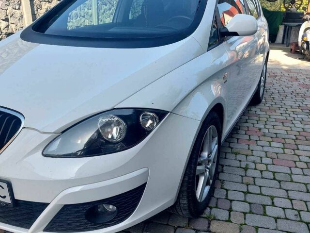 Сеат Altea XL 2009 у Городке на Automoto.ua Білий Сеат Altea XL, об'ємом двигуна 1.8 л та пробігом 149 тис. км за 5999 $, фото 1 на Automoto.ua