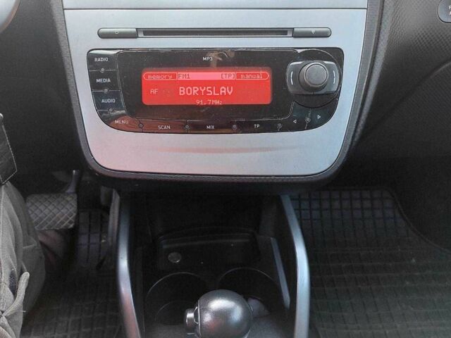 Сеат Altea XL 2009 у Городке на Automoto.ua Білий Сеат Altea XL, об'ємом двигуна 1.8 л та пробігом 149 тис. км за 5999 $, фото 5 на Automoto.ua