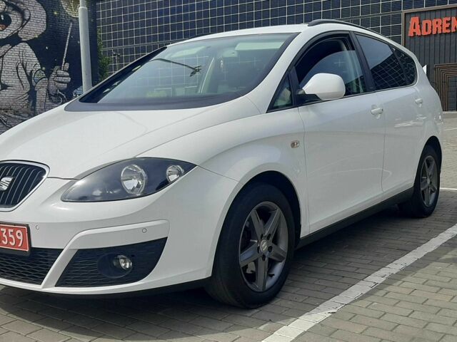 Білий Сеат Altea XL, об'ємом двигуна 2 л та пробігом 256 тис. км за 9700 $, фото 1 на Automoto.ua