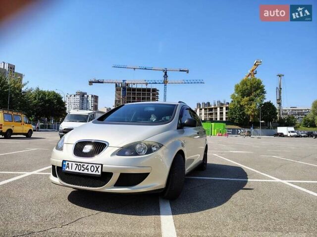 Бежевый Сеат Altea XL, объемом двигателя 1.6 л и пробегом 272 тыс. км за 6500 $, фото 5 на Automoto.ua