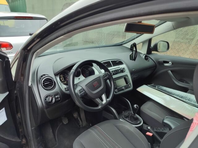 Сеат Altea XL 2012 у Києві на Automoto.ua Чорний Сеат Altea XL, об'ємом двигуна 0 л та пробігом 250 тис. км за 8775 $, фото 4 на Automoto.ua