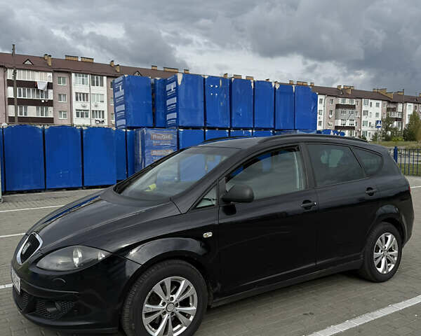 Черный Сеат Altea XL, объемом двигателя 1.9 л и пробегом 256 тыс. км за 5500 $, фото 1 на Automoto.ua