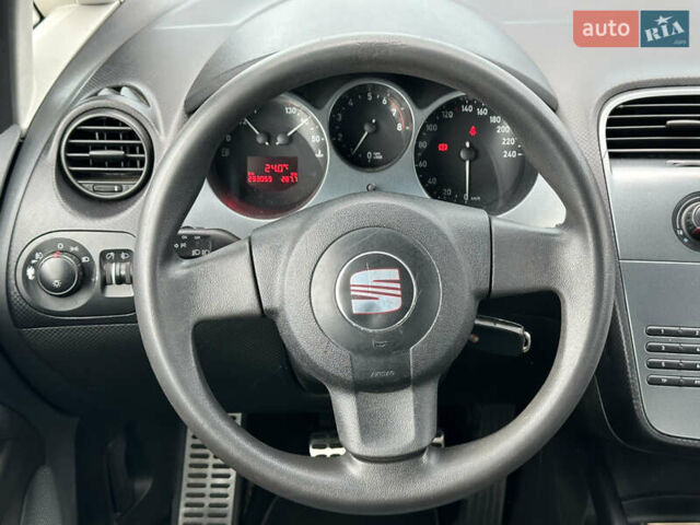 Чорний Сеат Altea XL, об'ємом двигуна 1.6 л та пробігом 293 тис. км за 5290 $, фото 52 на Automoto.ua