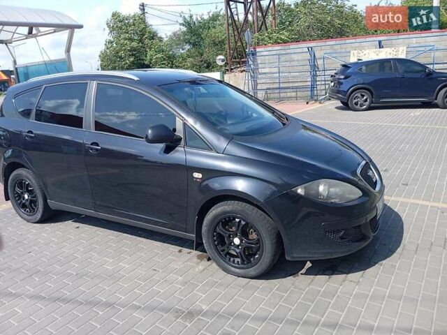 Чорний Сеат Altea XL, об'ємом двигуна 2 л та пробігом 262 тис. км за 5800 $, фото 4 на Automoto.ua