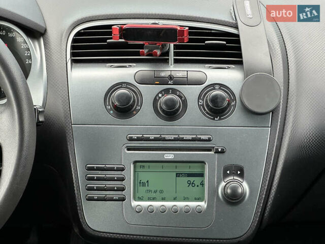 Чорний Сеат Altea XL, об'ємом двигуна 1.6 л та пробігом 293 тис. км за 4690 $, фото 48 на Automoto.ua