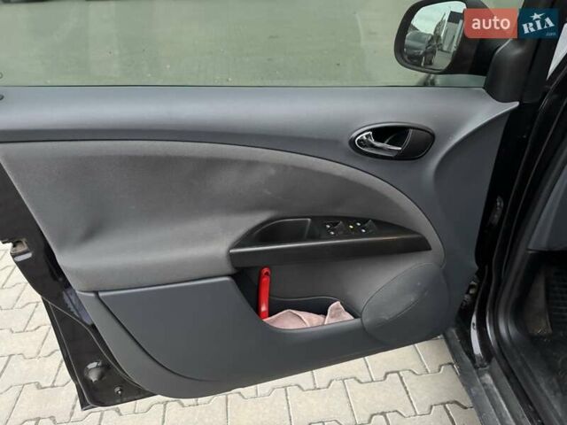 Черный Сеат Altea XL, объемом двигателя 2 л и пробегом 262 тыс. км за 5300 $, фото 28 на Automoto.ua