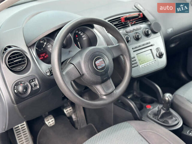 Чорний Сеат Altea XL, об'ємом двигуна 1.6 л та пробігом 293 тис. км за 5290 $, фото 28 на Automoto.ua