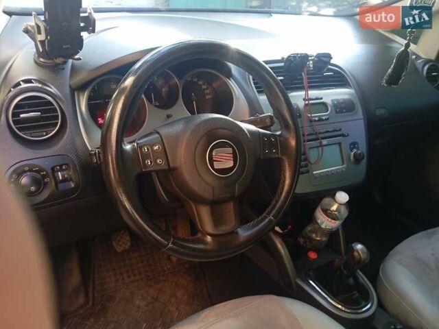 Чорний Сеат Altea XL, об'ємом двигуна 2 л та пробігом 262 тис. км за 5800 $, фото 6 на Automoto.ua