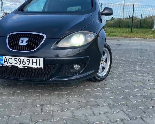 Черный Сеат Altea XL, объемом двигателя 1.98 л и пробегом 211 тыс. км за 6900 $, фото 4 на Automoto.ua