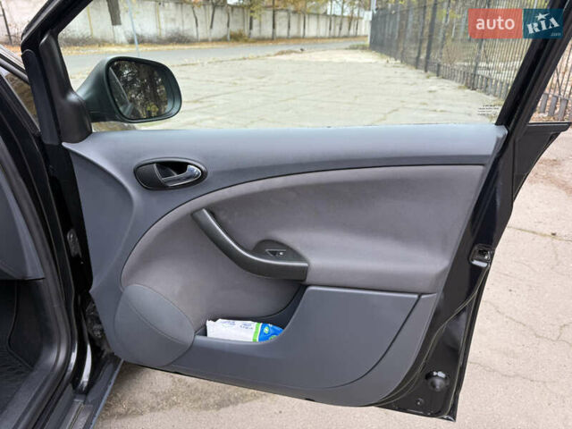 Чорний Сеат Altea XL, об'ємом двигуна 2 л та пробігом 292 тис. км за 5999 $, фото 15 на Automoto.ua