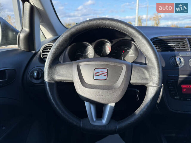 Сеат Altea XL 2009 в Житомире на Automoto.ua Черный Сеат Altea XL, объемом двигателя 1.39 л и пробегом 222 тыс. км за 5900 $, фото 14 на Automoto.ua