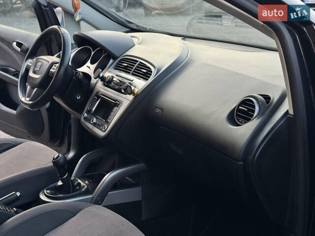Чорний Сеат Altea XL, об'ємом двигуна 1.2 л та пробігом 191 тис. км за 5950 $, фото 69 на Automoto.ua