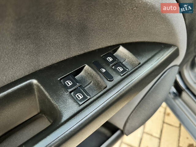 Чорний Сеат Altea XL, об'ємом двигуна 1.2 л та пробігом 191 тис. км за 5950 $, фото 50 на Automoto.ua