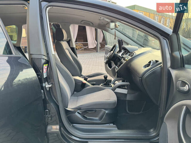 Чорний Сеат Altea XL, об'ємом двигуна 1.2 л та пробігом 191 тис. км за 5950 $, фото 61 на Automoto.ua