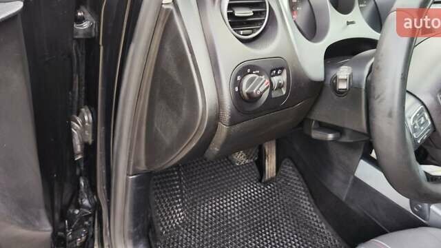 Черный Сеат Altea XL, объемом двигателя 1.6 л и пробегом 227 тыс. км за 7950 $, фото 19 на Automoto.ua
