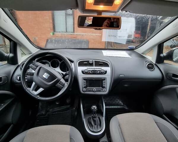 Черный Сеат Altea XL, объемом двигателя 2 л и пробегом 271 тыс. км за 9600 $, фото 26 на Automoto.ua
