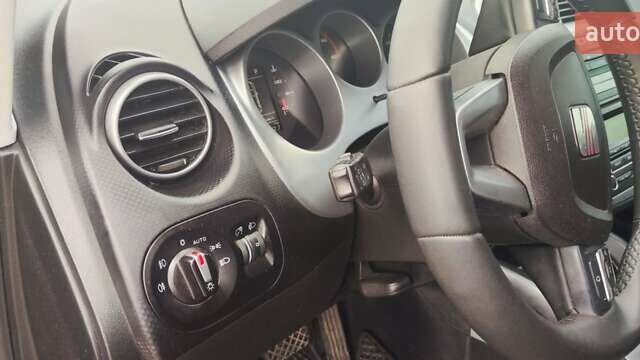Черный Сеат Altea XL, объемом двигателя 1.6 л и пробегом 237 тыс. км за 7950 $, фото 13 на Automoto.ua