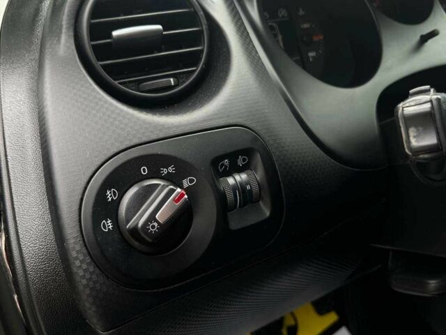 Черный Сеат Altea XL, объемом двигателя 1.2 л и пробегом 208 тыс. км за 7990 $, фото 10 на Automoto.ua