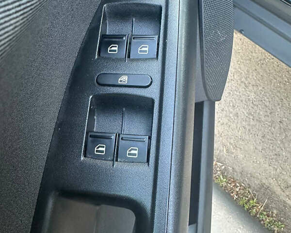 Черный Сеат Altea XL, объемом двигателя 1.6 л и пробегом 194 тыс. км за 9500 $, фото 12 на Automoto.ua