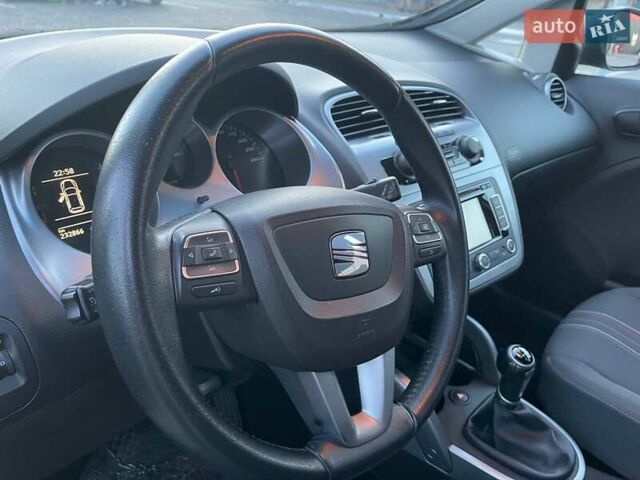 Черный Сеат Altea XL, объемом двигателя 2 л и пробегом 232 тыс. км за 8850 $, фото 18 на Automoto.ua