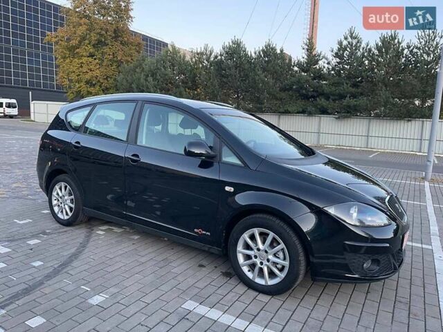 Черный Сеат Altea XL, объемом двигателя 2 л и пробегом 232 тыс. км за 8850 $, фото 4 на Automoto.ua