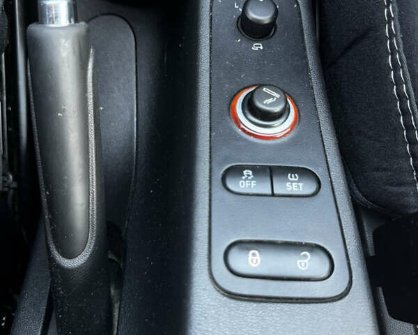 Черный Сеат Altea XL, объемом двигателя 2 л и пробегом 173 тыс. км за 9200 $, фото 4 на Automoto.ua