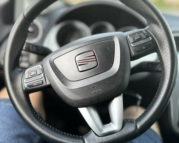 Черный Сеат Altea XL, объемом двигателя 2 л и пробегом 173 тыс. км за 9200 $, фото 6 на Automoto.ua