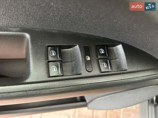 Сеат Altea XL 2013 у Белой Церкве на Automoto.ua Чорний Сеат Altea XL, об'ємом двигуна 1.4 л та пробігом 137 тис. км за 7900 $, фото 34 на Automoto.ua