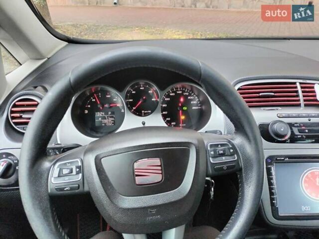 Черный Сеат Altea XL, объемом двигателя 1.6 л и пробегом 338 тыс. км за 9800 $, фото 18 на Automoto.ua